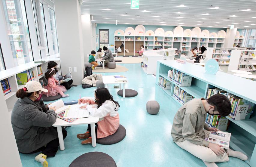 유아,학부모,시민들의 쉼터 '구립 까망돌 도서관' 개관